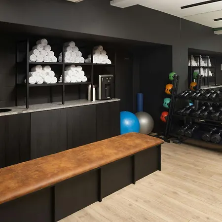 Hotel By Marriott Brussels Airport 4*